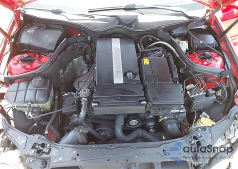 2003 Mercedes-Benz C 230 Kompressor Sport из США, поврежденный, VIN WDBRF40J83A484647